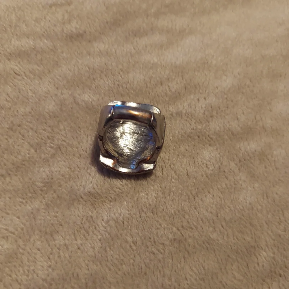 Stretch Orange gemstone Statement Ring - Picture 3 of 6